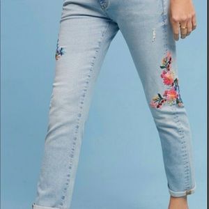 Pilcro & the Letterpress lightwash distressed embroidered legs jeans size 29